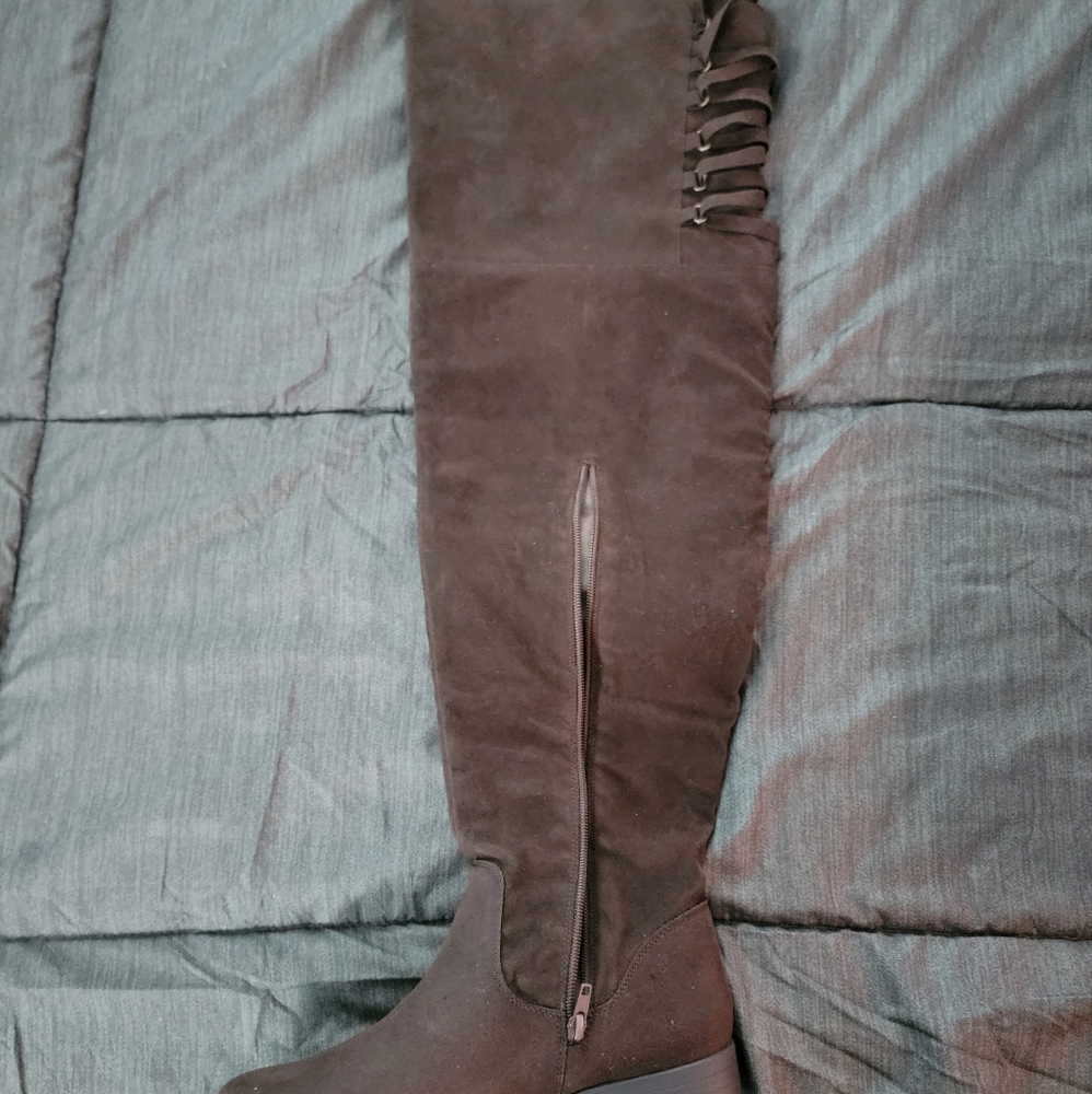 Brown flat boots